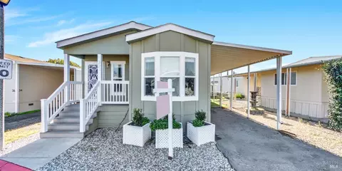 32 Lemon Tree Cir, Vacaville, CA 95687