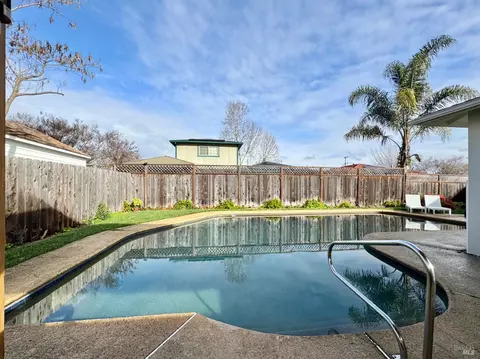 Exterior - 3538 Baxter Ave, Napa, CA 94558 photo 6 of 9