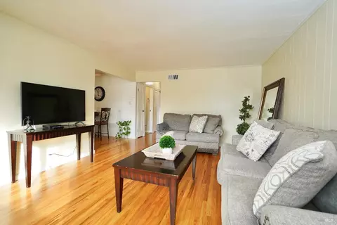 Living - 3538 Baxter Ave, Napa, CA 94558 photo 1 of 2