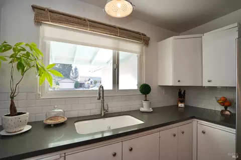 Kitchen - 3538 Baxter Ave, Napa, CA 94558 photo 3 of 3