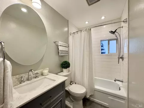 Bath - 3538 Baxter Ave, Napa, CA 94558 photo 4 of 4