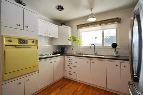 Kitchen - 3538 Baxter Ave, Napa, CA 94558 photo 2 of 3