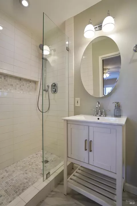 Bath - 3538 Baxter Ave, Napa, CA 94558 photo 1 of 4