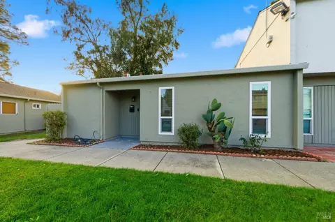 50 El Basset Ct, Fairfield, CA 94533