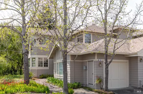 39 Little Creek Ln, Novato, CA 94945