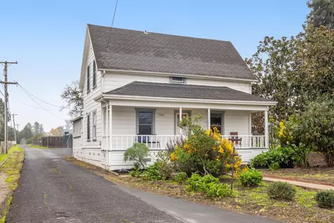 1100 Lohrman Ln, Petaluma, CA 94952