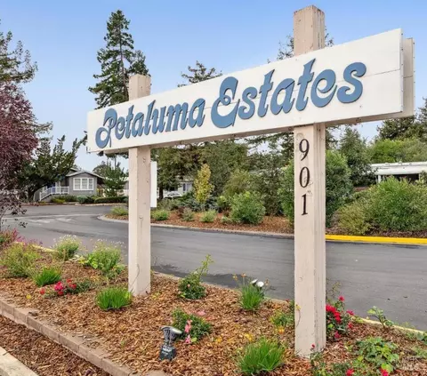 6 N Napa Dr, Petaluma, CA 94954