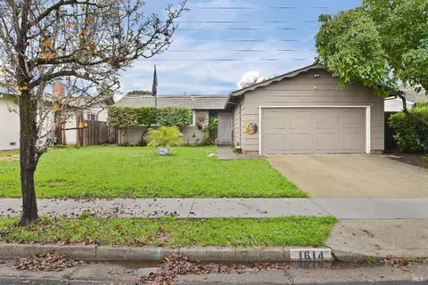 1614 Glenbrook Dr, Santa Rosa, CA 95401