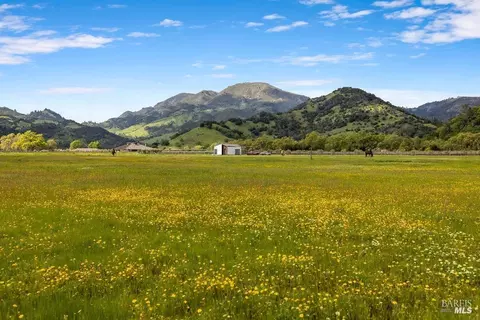 3105 Bennett Ln, Calistoga, CA 94515