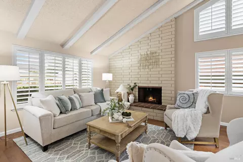 8853 Oak Trail Ct, Santa Rosa, CA 95409