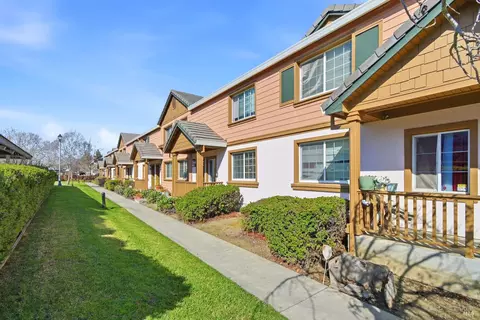 Exterior - 712 Daniels Ave, Vallejo, CA 94590 photo 10 of 11