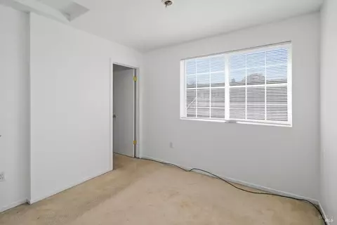 Bedroom - 712 Daniels Ave, Vallejo, CA 94590 photo 4 of 11