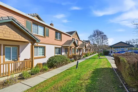 Exterior - 712 Daniels Ave, Vallejo, CA 94590 photo 5 of 11