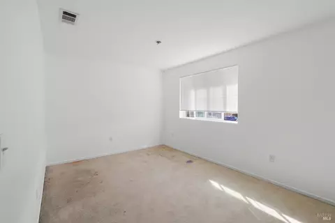 Bedroom - 712 Daniels Ave, Vallejo, CA 94590 photo 3 of 11
