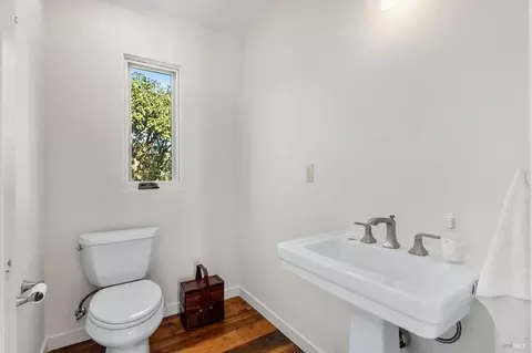 Bath - 1100 Rutherford Rd, Rutherford, CA 94573 photo 1 of 2