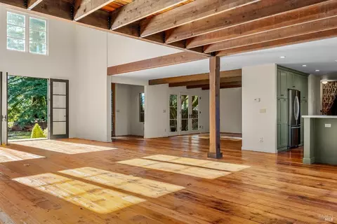 Living - 1100 Rutherford Rd, Rutherford, CA 94573 photo 2 of 13