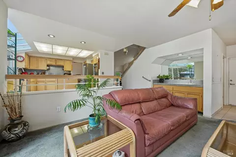 Living - 327 Blazing Star Ct, Windsor, CA 95492 photo 7 of 7