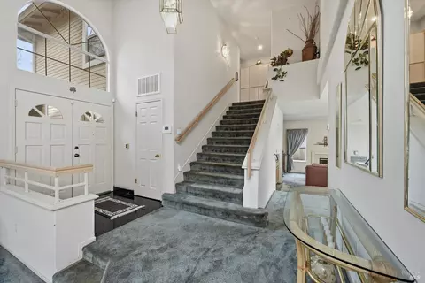 Entry Way - 327 Blazing Star Ct, Windsor, CA 95492 photo 4 of 4