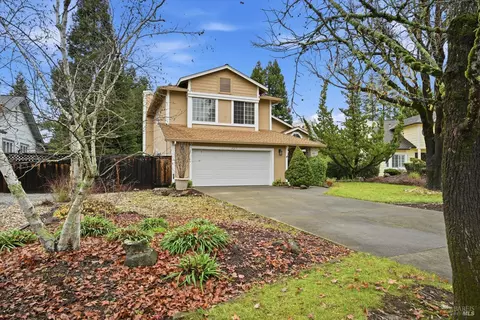 Exterior - 327 Blazing Star Ct, Windsor, CA 95492 photo 7 of 9