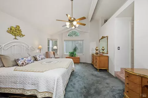 Bedroom - 327 Blazing Star Ct, Windsor, CA 95492 photo 1 of 7