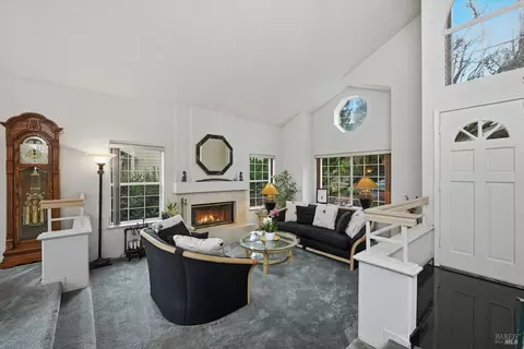 Living - 327 Blazing Star Ct, Windsor, CA 95492 photo 1 of 7