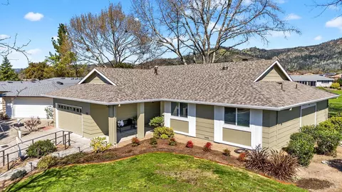 333 Golf Ct, Santa Rosa, CA 95409 photo 4