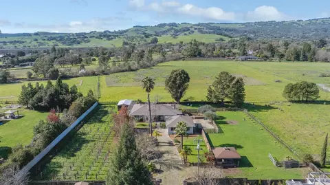 19346 Orange Ave, Sonoma, CA 95476