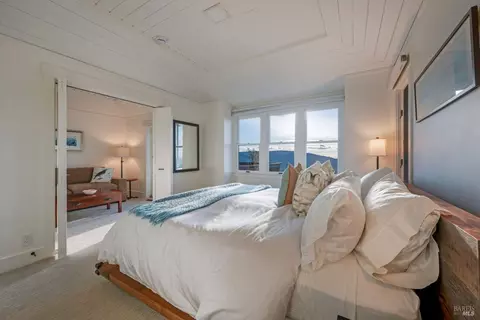 Bedroom - 2557 Trinity Rd, Glen Ellen, CA 95442 photo 1 of 5