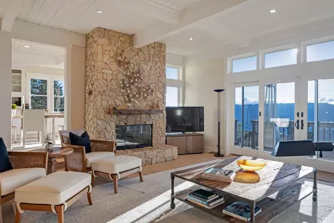 Living - 2557 Trinity Rd, Glen Ellen, CA 95442 photo 3 of 6