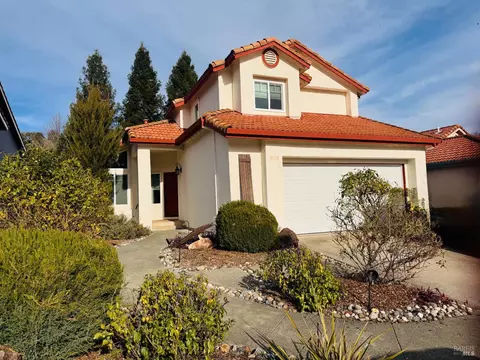 558 Monaco Cir, Cloverdale, CA 95425