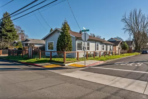 309 E Valley St, Willits, CA 95490