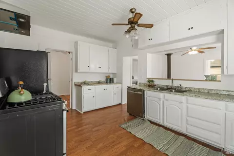 Kitchen - 309 E Valley St, Willits, CA 95490 photo 2 of 2