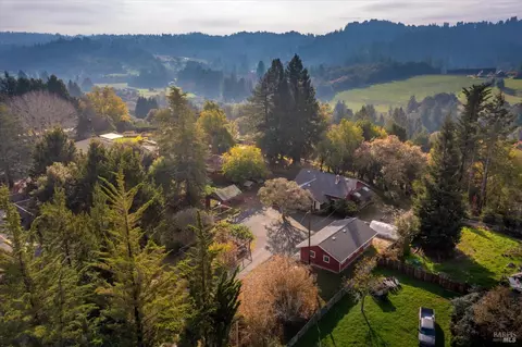 808 Grandview Rd, Sebastopol, CA 95472