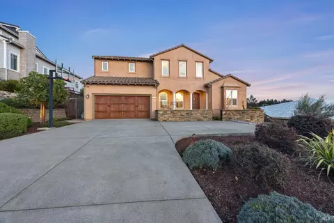 3718 Crown Hill Dr, Santa Rosa, CA 95404