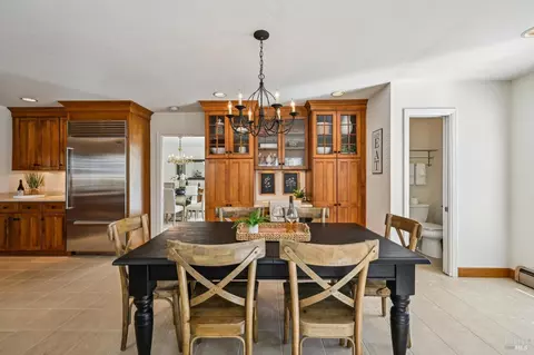 Dining - 1014 Stonedge Dr, Napa, CA 94558 photo 3 of 7