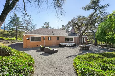 Exterior - 1014 Stonedge Dr, Napa, CA 94558 photo 8 of 17