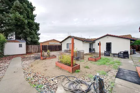 Exterior - 292 Woolner Ct, Fairfield, CA 94533 photo 9 of 17