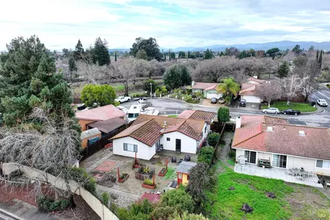 View/Area - 292 Woolner Ct, Fairfield, CA 94533 photo 5 of 9