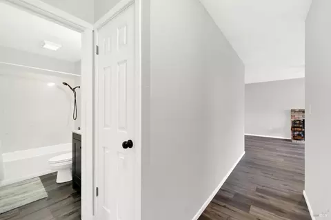 Entry Way - 292 Woolner Ct, Fairfield, CA 94533 photo 2 of 2