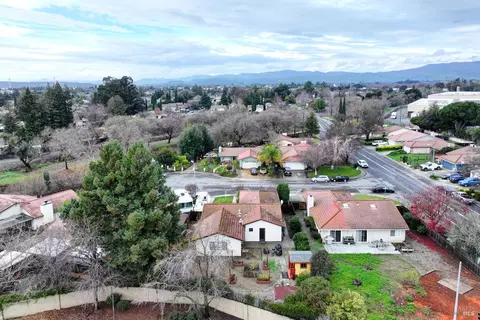 View/Area - 292 Woolner Ct, Fairfield, CA 94533 photo 4 of 9