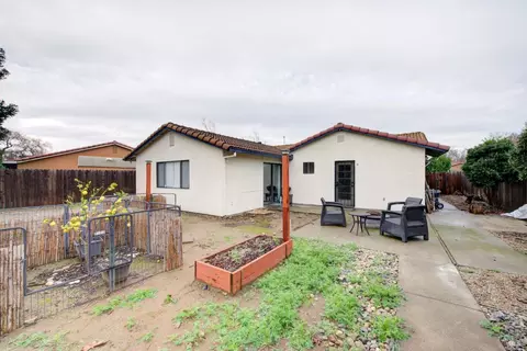 Exterior - 292 Woolner Ct, Fairfield, CA 94533 photo 10 of 17