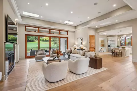 548 Fairway Dr, Novato, CA 94949