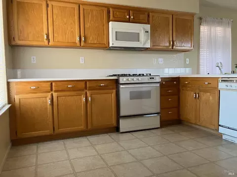 Kitchen - 154 Outrigger Dr, Vallejo, CA 94591 photo 1 of 1