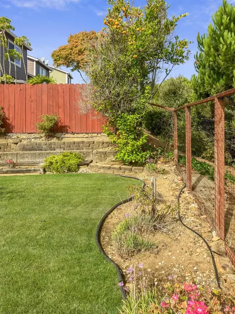 Exterior - 154 Outrigger Dr, Vallejo, CA 94591 photo 3 of 4