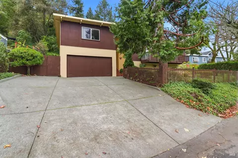 48 Oxford Dr, San Rafael, CA 94903