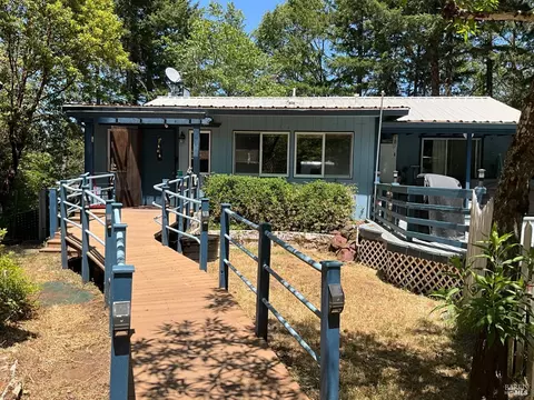 31300 Sherwood Rd, Willits, CA 95490