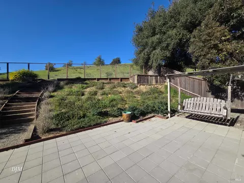 Exterior - 213 Waterview Ter, Vallejo, CA 94591 photo 7 of 8