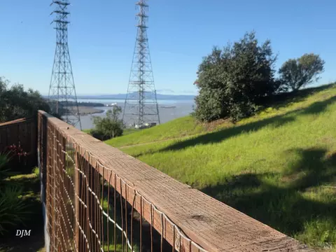 View/Area - 213 Waterview Ter, Vallejo, CA 94591 photo 1 of 2