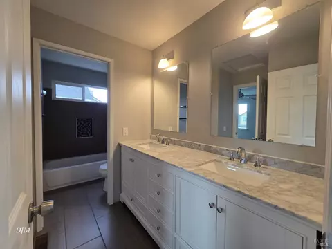 Bath - 213 Waterview Ter, Vallejo, CA 94591 photo 3 of 4