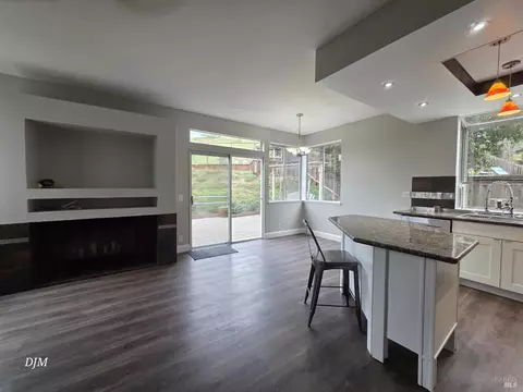 Living - 213 Waterview Ter, Vallejo, CA 94591 photo 3 of 3
